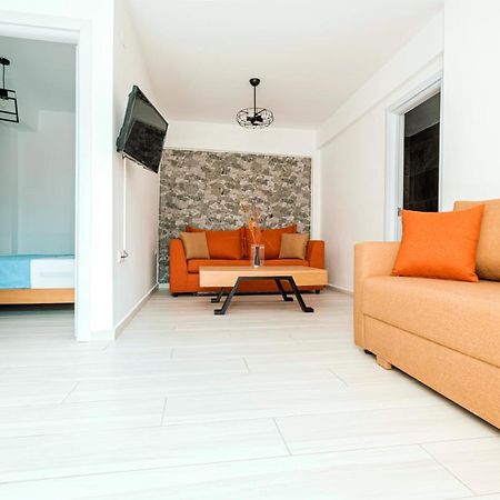 Design Suites Efharis Néa Péramos 外观 照片