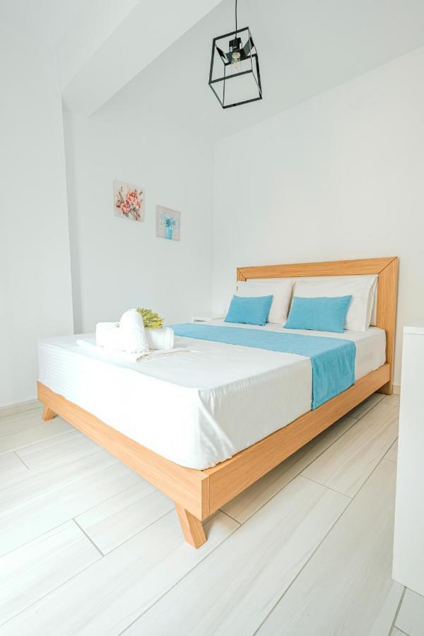 Design Suites Efharis Néa Péramos 外观 照片