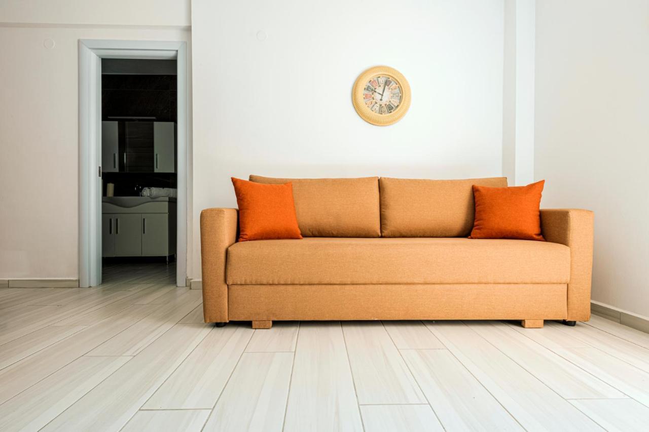 Design Suites Efharis Néa Péramos 外观 照片